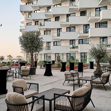 Tropical - Spa&pool In Infinity Apartament Mamaia