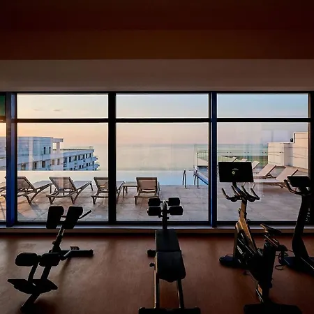 Tropical - Spa&pool In Infinity Mamaia