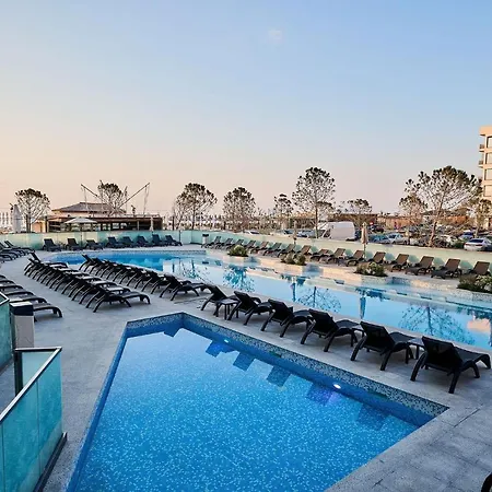 Apartment Tropical - Spa&pool In Infinity Mamaia